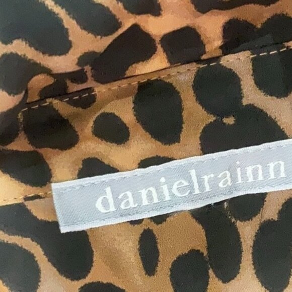 Daniel Rainn Leopard Print Blouse Size L Long Sleeve - Picture 5 of 9